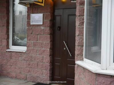 الکس هتل آن دیبنکو