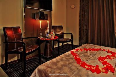 الکس هتل آن دیبنکو