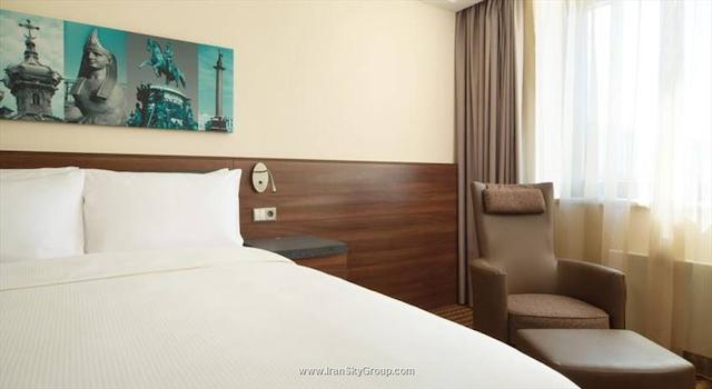 همپتون بای هیلتون سن-پترزبورگ اکسپوفروم