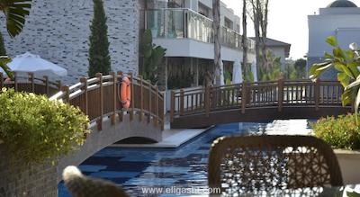 سنسیمار بلک ریزورت اند اسپا