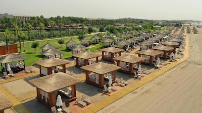 گلوریا سرنیتی ریزورت