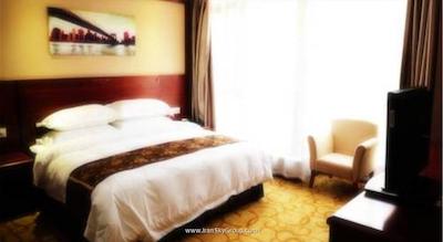 وینا هتل شانگهای پودونگ ایرپورت هواکشیا رود