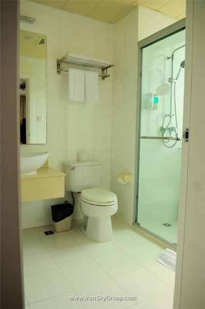 جوی فول هتل پودونگ ایرپورت وانشیا