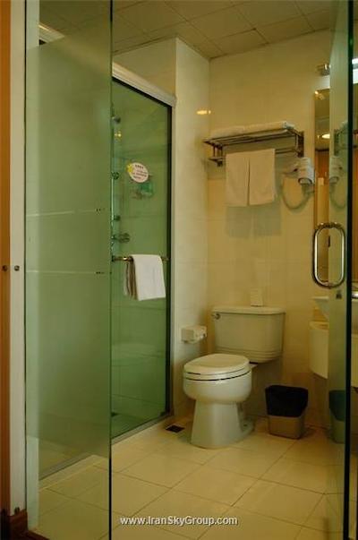 جوی فول هتل پودونگ ایرپورت وانشیا