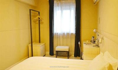 جینجیانگ این شانگهای چینگپو