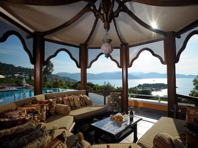 ریکسوس پرمیوم بدروم