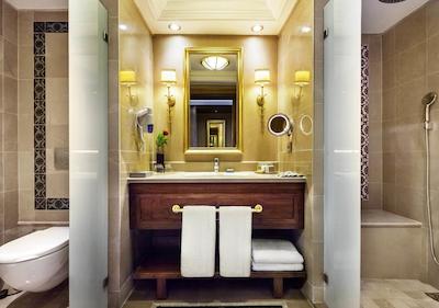 ریکسوس پرمیوم بدروم