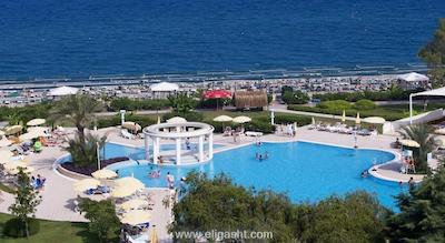 ماجستی میراژ پارک ریزورت