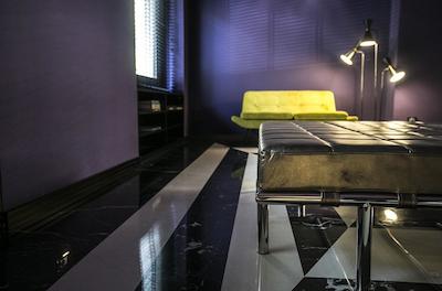 تاه تریبون هتل