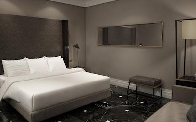 تاه تریبون هتل