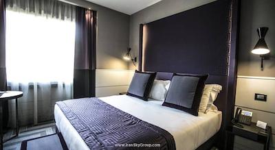 تاه تریبون هتل