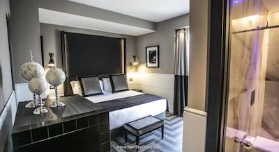 تاه تریبون هتل