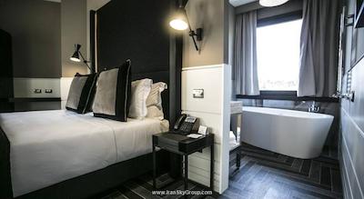 تاه تریبون هتل