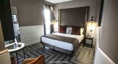 تاه تریبون هتل