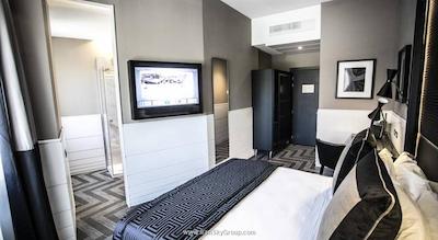 تاه تریبون هتل