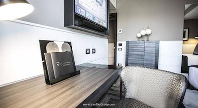 تاه تریبون هتل