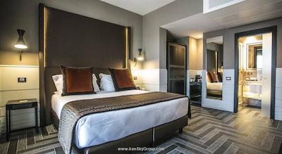 تاه تریبون هتل