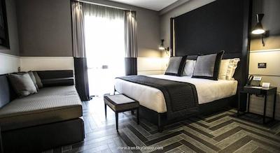 تاه تریبون هتل