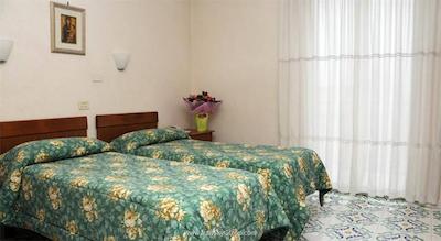 کسا ترا نوعی