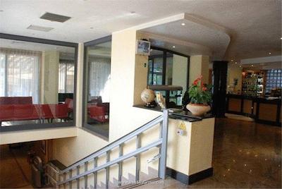 کسا ترا نوعی