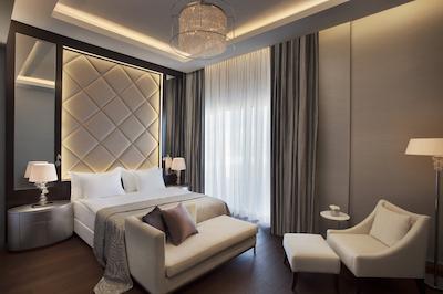 اکرا باروت هتل