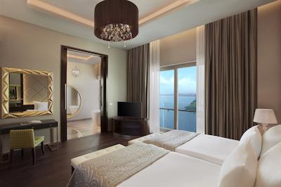 اکرا باروت هتل