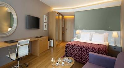 اکرا باروت هتل