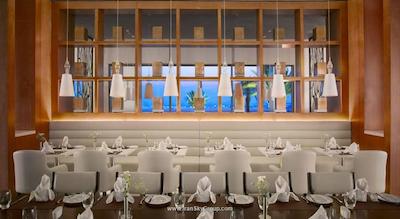 اکرا باروت هتل