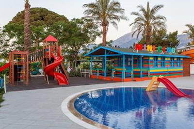 لوسیدا بیچ هتل