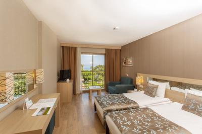 لوسیدا بیچ هتل