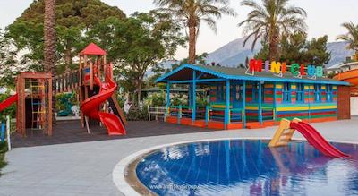 لوسیدا بیچ هتل