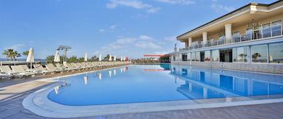 بلک سیگیت ریزورت هتل