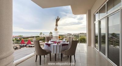 بلک سیگیت ریزورت هتل