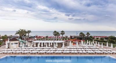 بلک سیگیت ریزورت هتل