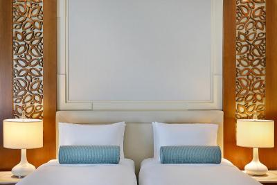 ال بوستان پالاس، ای ریتز کارلتون هتل