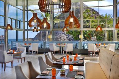 ال بوستان پالاس، ای ریتز کارلتون هتل