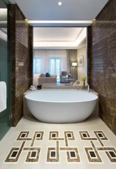 ال بوستان پالاس، ای ریتز کارلتون هتل