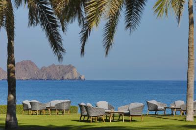 ال بوستان پالاس، ای ریتز کارلتون هتل