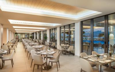 کراون پلازا مسقط