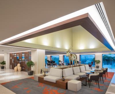 کراون پلازا مسقط