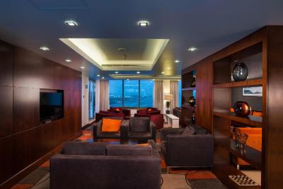 کراون پلازا مسقط