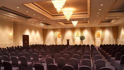 کراون پلازا مسقط