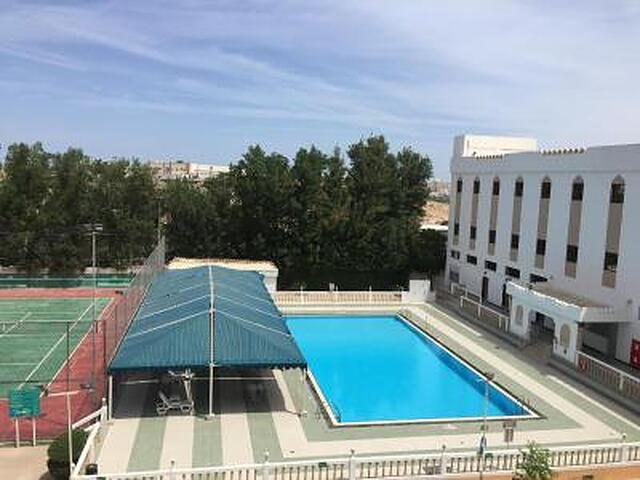 ال مدینه هالیدی