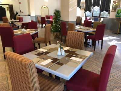 ال مدینه هالیدی