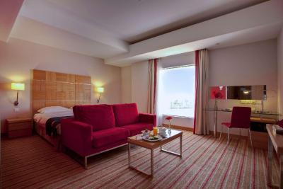 گلدن تولیپ مسقط