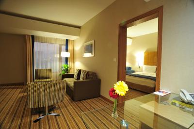 گلدن تولیپ مسقط