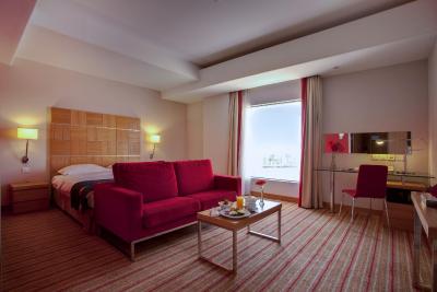 گلدن تولیپ مسقط