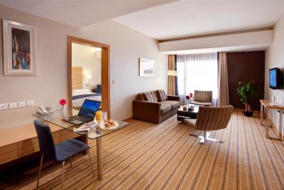 گلدن تولیپ مسقط