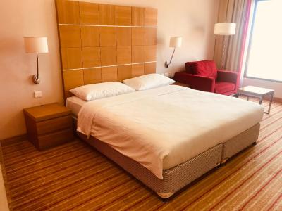 گلدن تولیپ مسقط