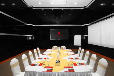 رامادا قروم بیچ